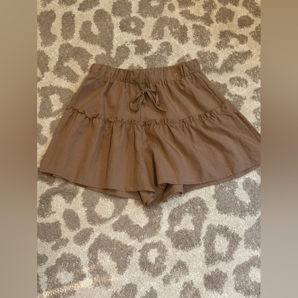 Tiered Ruffle Women's Shorts - Brown